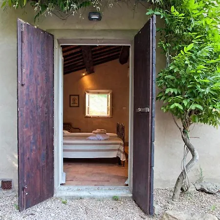 Torreone Sleeps 4 With Pool Air Con And Wifi